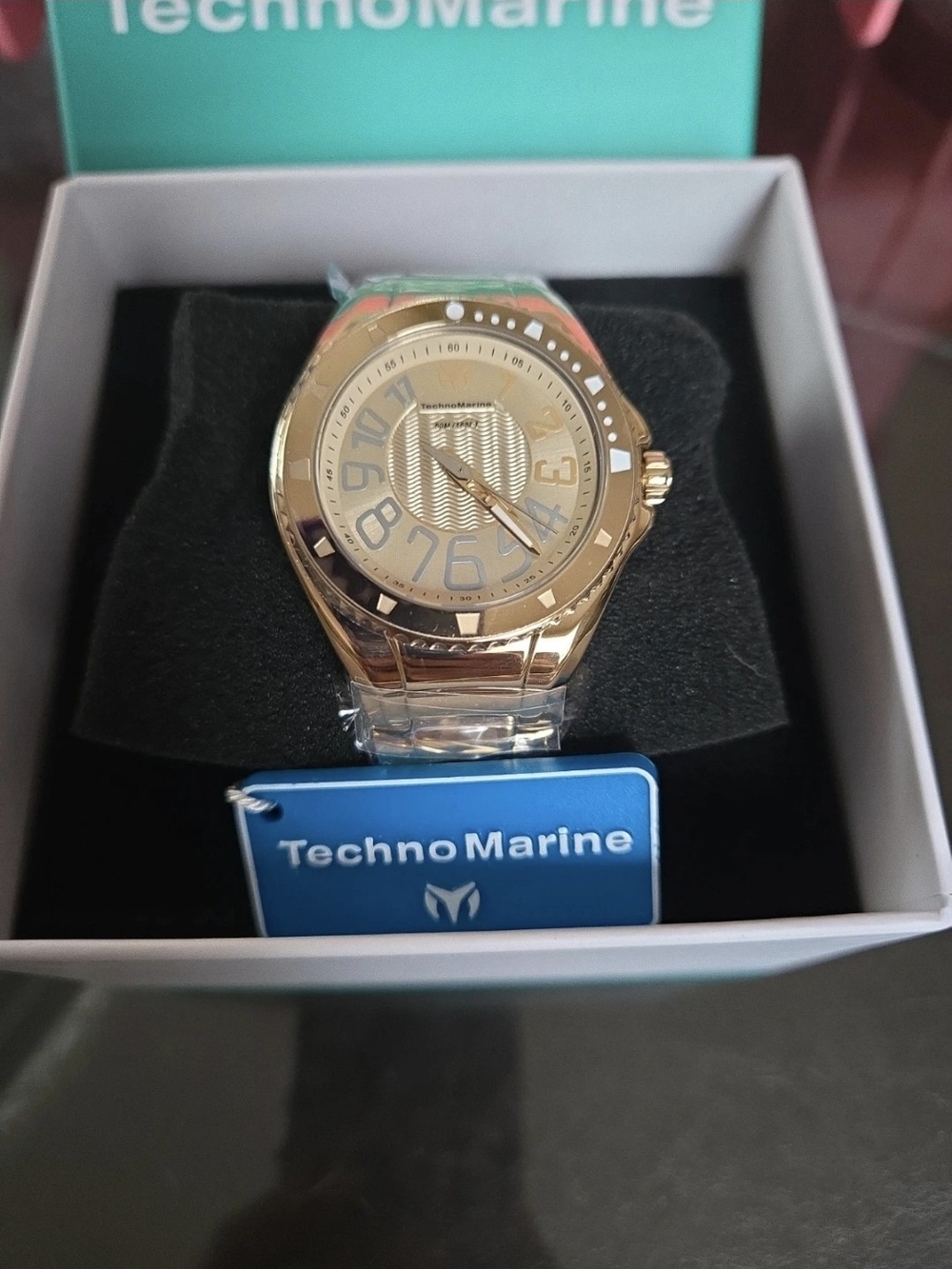 TM226010 Technomarine Lusso Mare Unisex Gold Tone Watch 38mm *warranty*